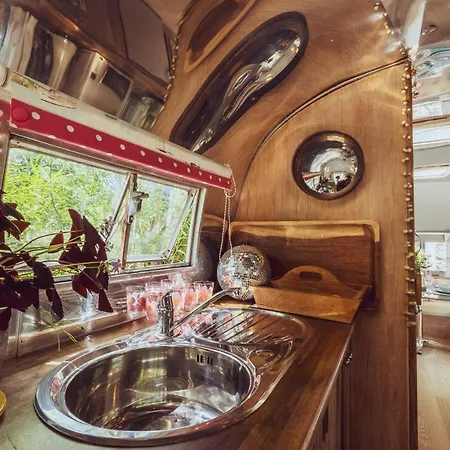 Dixie Airstream - Retro 1970s American Airstream Close To Windermere * Staveley (Cumbria)