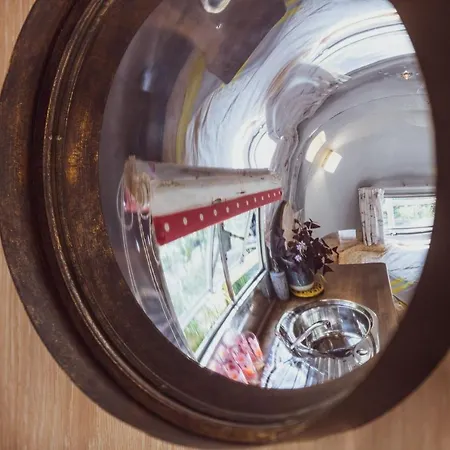 Dixie Airstream - Retro 1970s American Airstream Close To Windermere Semesterbostad