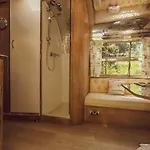 Dixie Airstream - Retro 1970s American Airstream Close To Windermere *
