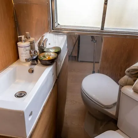 Dixie Airstream - Retro 1970s American Airstream Close To Windermere Staveley (Cumbria)