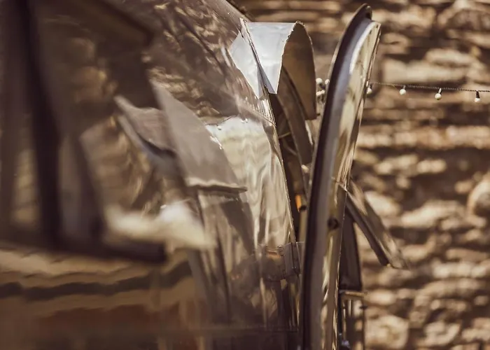 Dixie Airstream - Retro 1970s American Airstream Close To Windermere 펜션