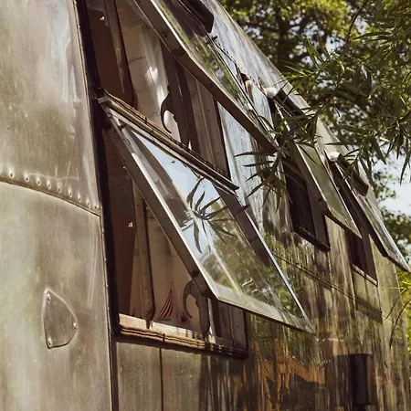 Prázdninový dům Dixie Airstream - Retro 1970s American Airstream Close To Windermere Staveley (Cumbria)