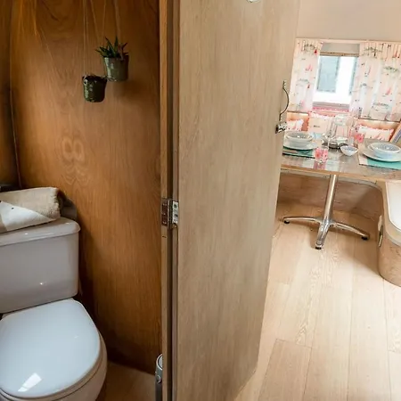 Prázdninový dům Dixie Airstream - Retro 1970s American Airstream Close To Windermere Staveley (Cumbria)